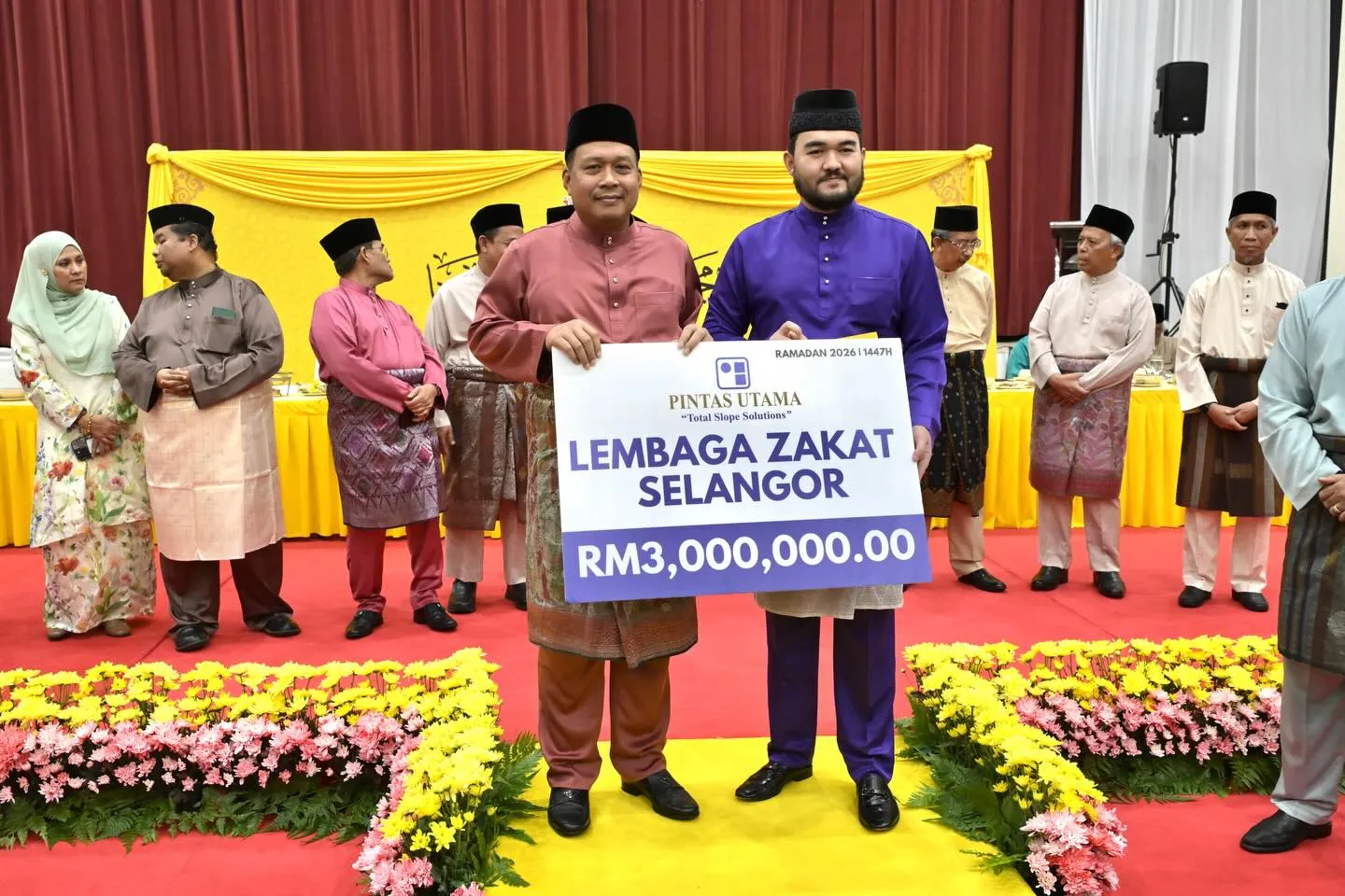 Raja Muda Selangor terima zakat RM3 juta daripada Pintas Utama