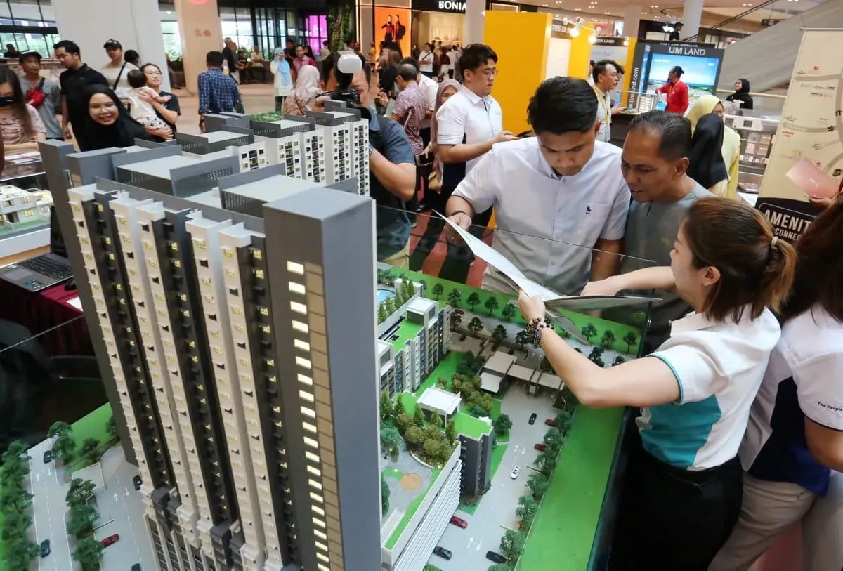 மேற்காசியப் போர் பதற்றம்: நாட்டின் கட்டுமானத் துறை மற்றும் சொத்துச் சந்தையில் விலை உயர்வு அபாயம்