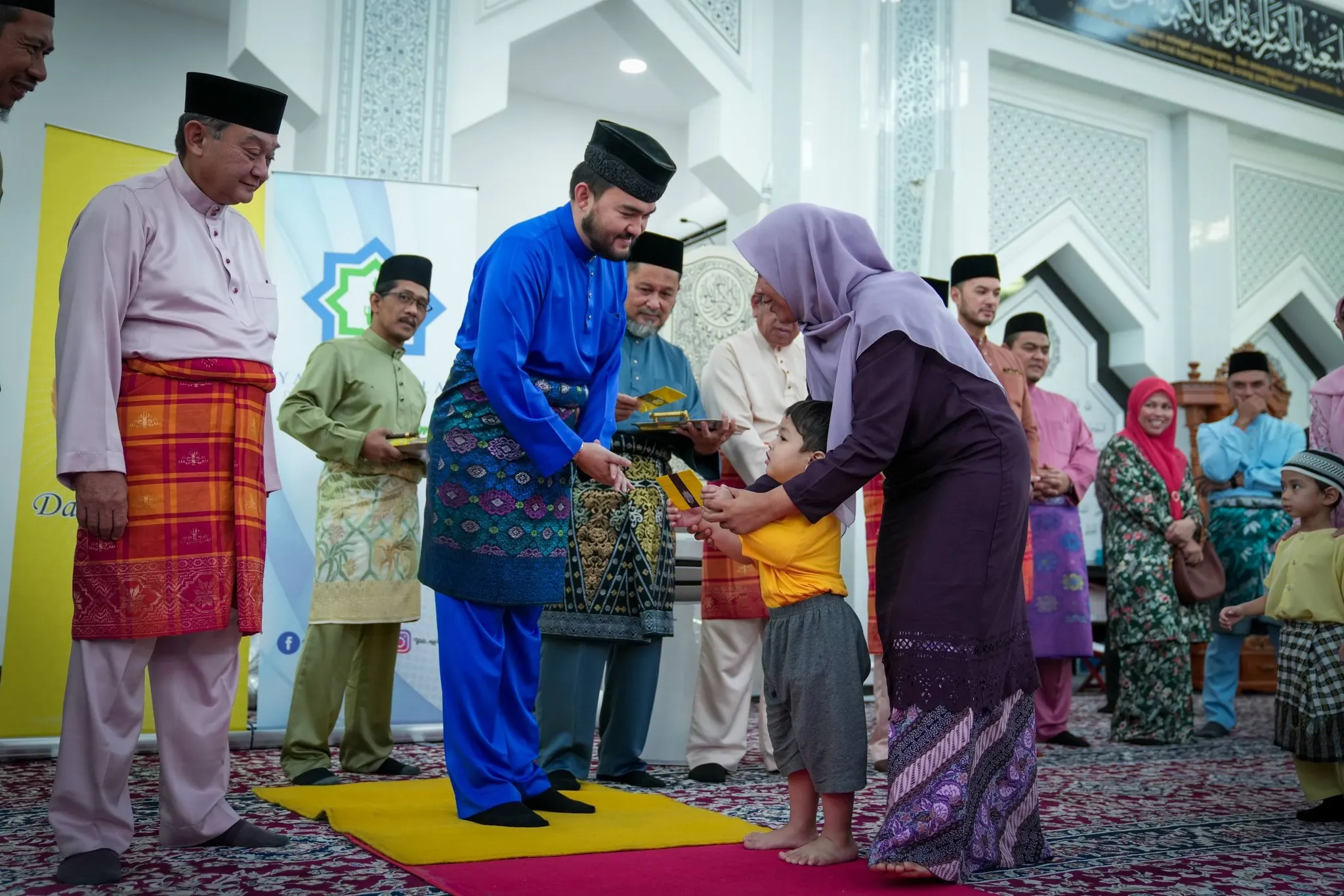 687 anak yatim Hulu Selangor terima sumbangan Aidilfitri YIDE