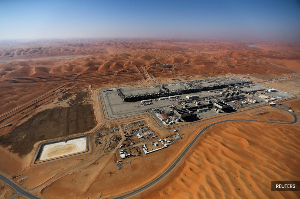 Oil poised for further gains as Middle East conflict threatens export facilities