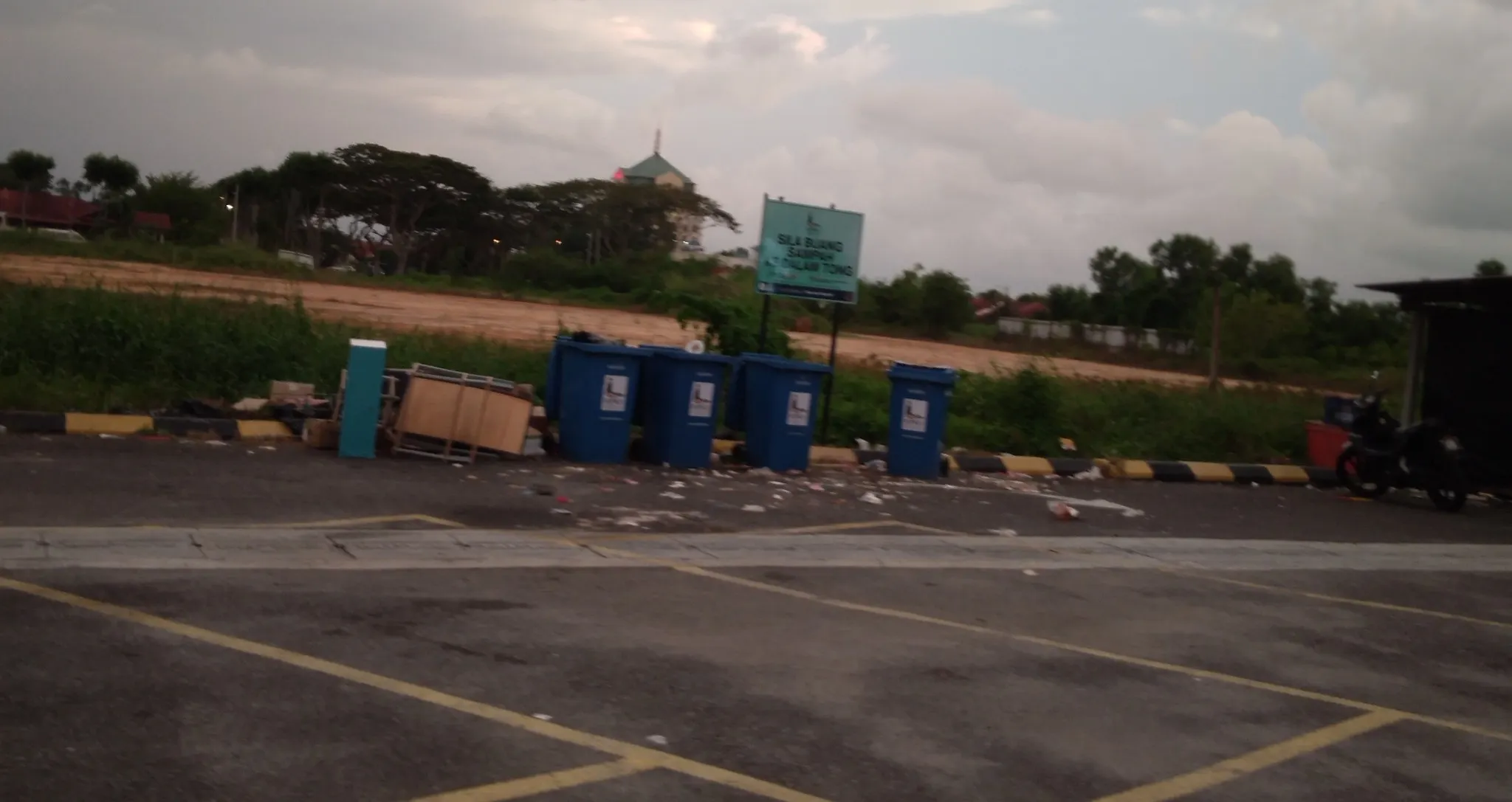 MPKS steps in after dumping leaves food court area filthy