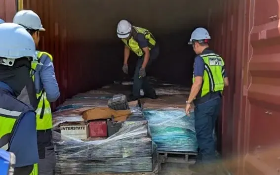 கிள்ளான் துறைமுகத்தில் 47 மின்னணு கழிவு கொள்கலன்கள் பறிமுதல்