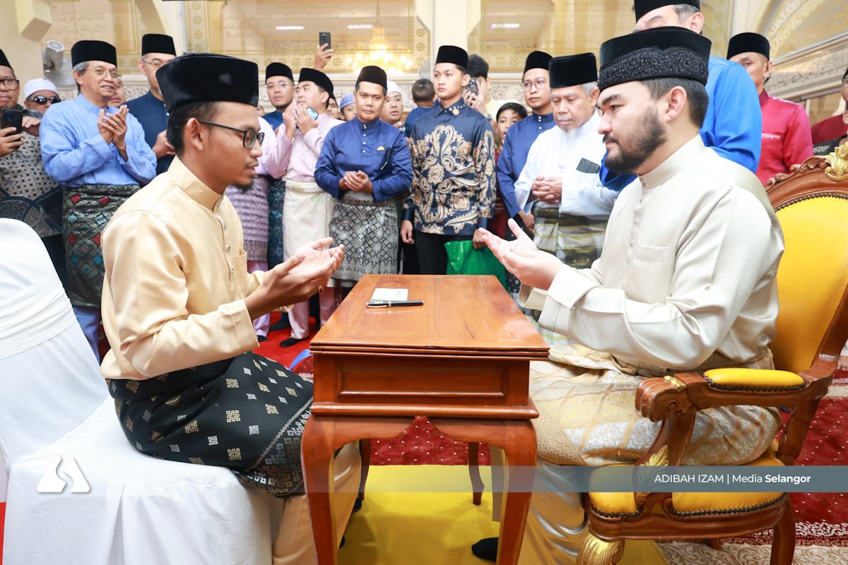 Raja Muda Selangor berkenan saksikan  pengurniaan pensijilan ISO kepada YIDE