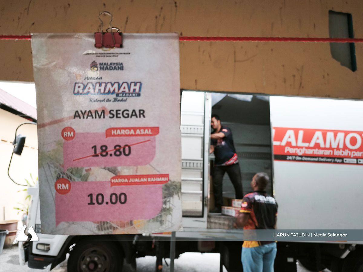 Tiada pembelian panik, rakyat berbelanja ikut keperluan