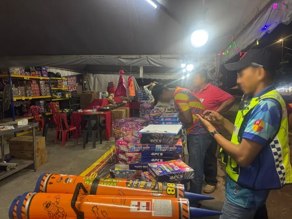 தற்காலிகப் பட்டாசு கடைகளுக்கான SOP விதிமுறைகளை மறுஆய்வு செய்ய உத்தரவு 