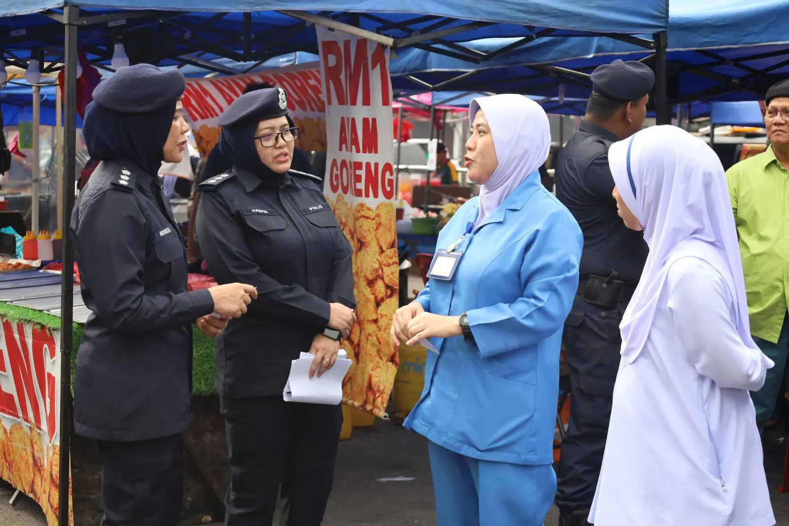Ketua Polis Klang Selatan turun padang santuni peniaga Bazar Ramadan Sri Andalas