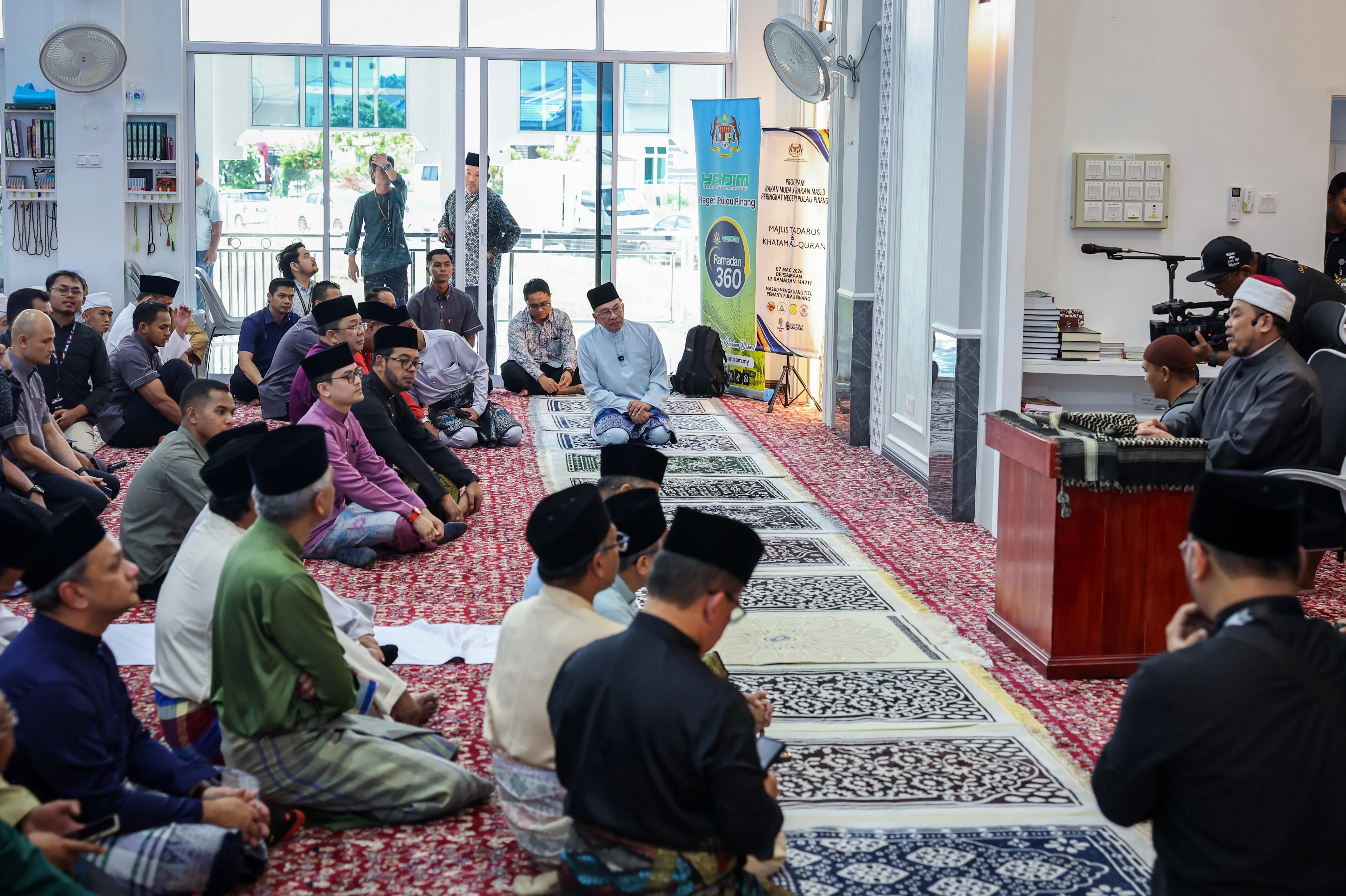 PM mahu anak muda diperkasa ilmu, elak terpengaruh ideologi ekstremis