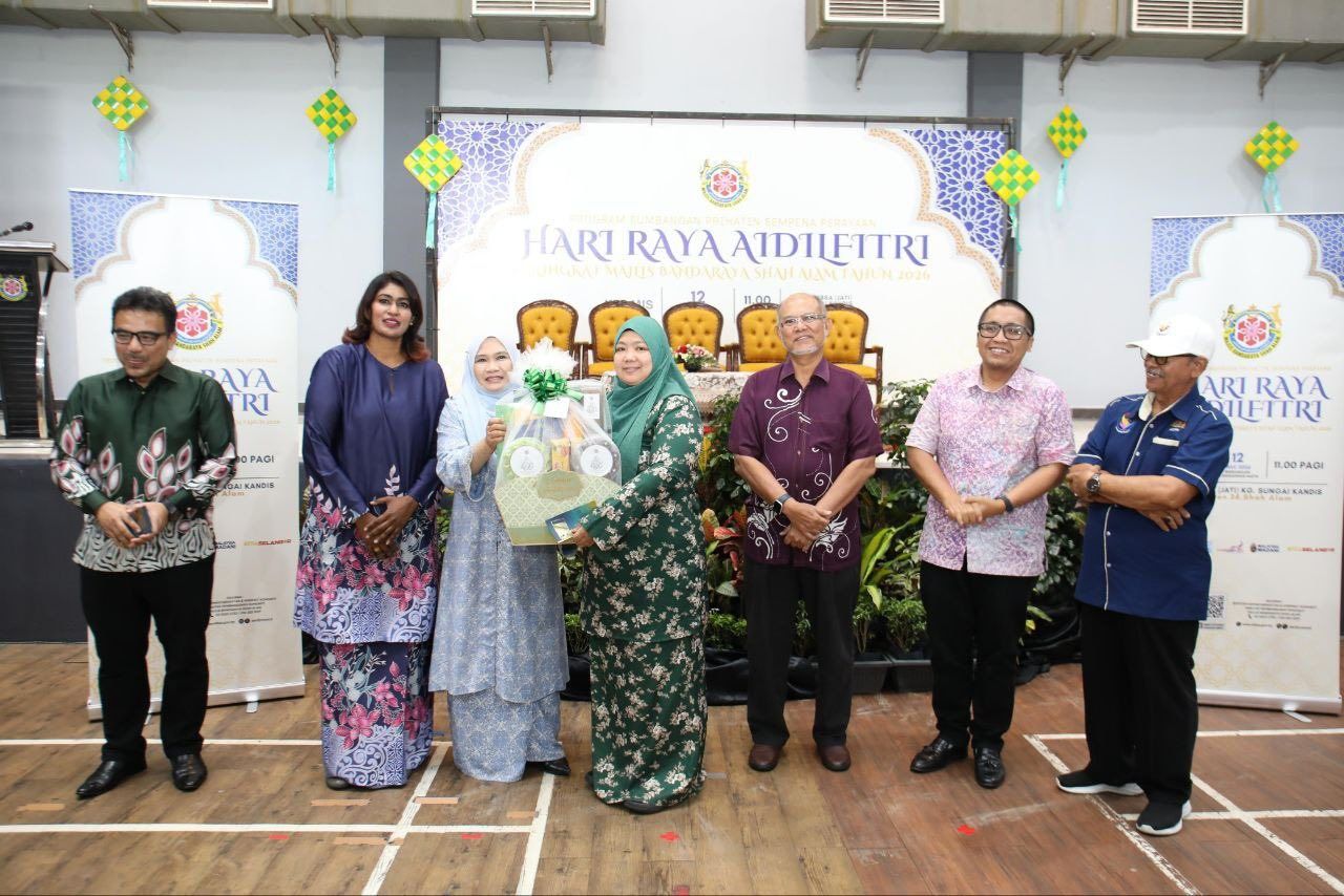 50 warga emas, golongan B40 di Shah Alam terima sumbangan Aidilfitri 