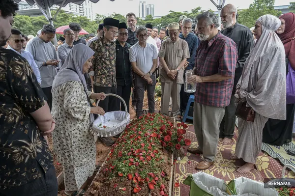 Royal Professor Syed Muhammad Naquib Al-Attas laid to rest