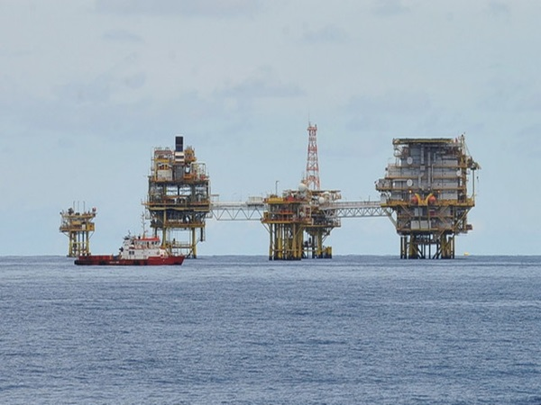 கச்சா எண்ணெய் விலை உயர்வின்  அழுத்தங்களை எதிர் கொள்ள மலேசியா நல்ல நிலையில்  உள்ளது