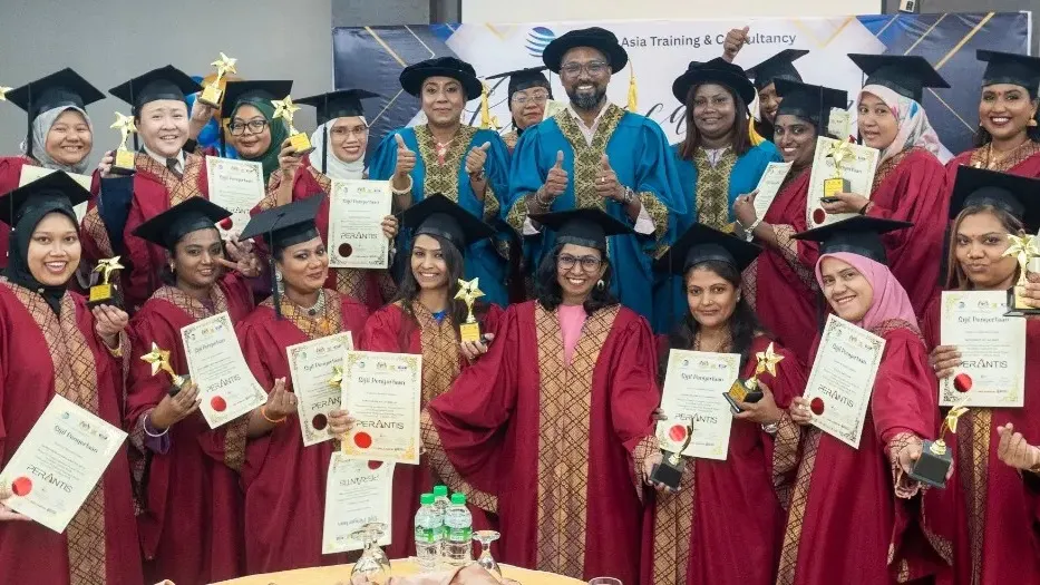 கோத்தா கெமுனிங் மகளிர் தொழில்முனைவோர் பயிற்சித் திட்ட பட்டமளிப்பு விழா- மாண்புமிகு பிரகாஷ் சம்புநாதன் வாழ்த்து    