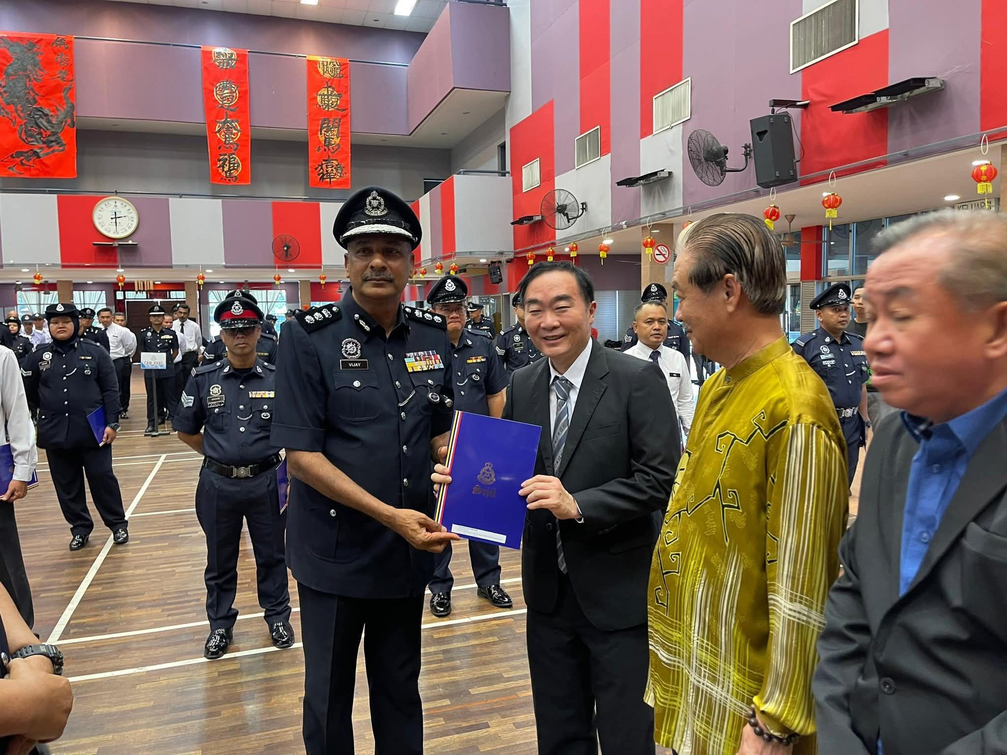 中路警局发生殴斗 现采警铃系统控管人员出入