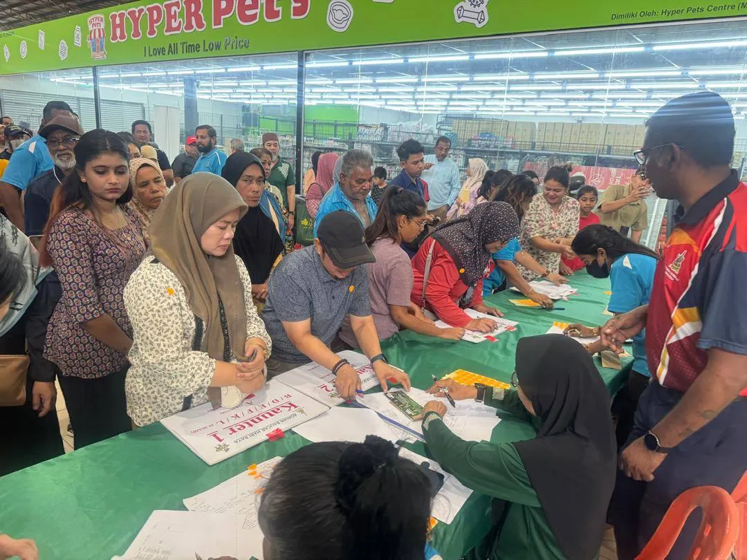 செந்தோசா சட்டமன்றத் தொகுதியில் 500 குடியிருப்பாளர்களுக்கு 'ஜோம் ஷோப்பிங் ஐடில்ஃபித்ரி' வவுச்சர்கள் விநியோகம்