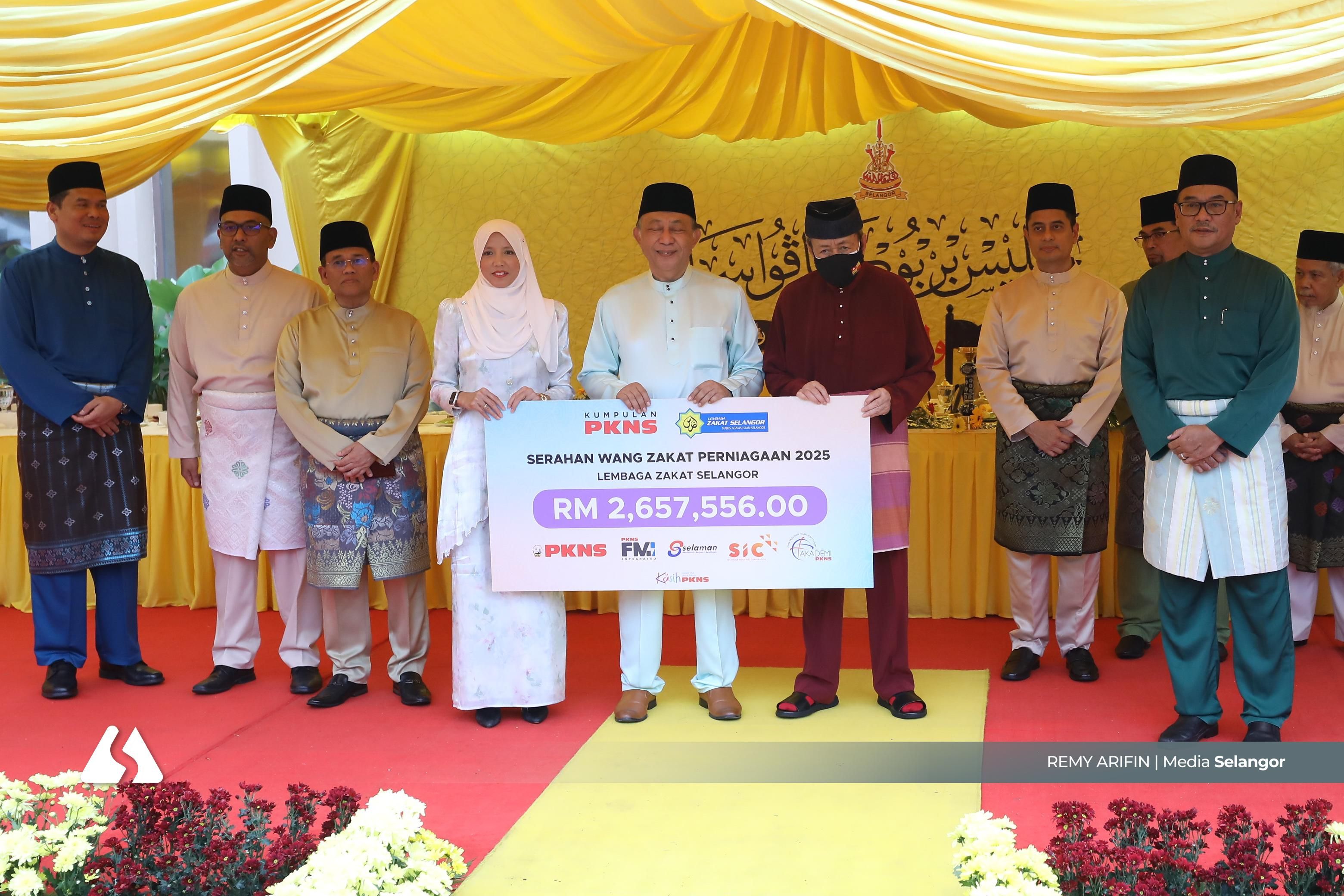 Selangor Sultan receives RM8.48m in business zakat