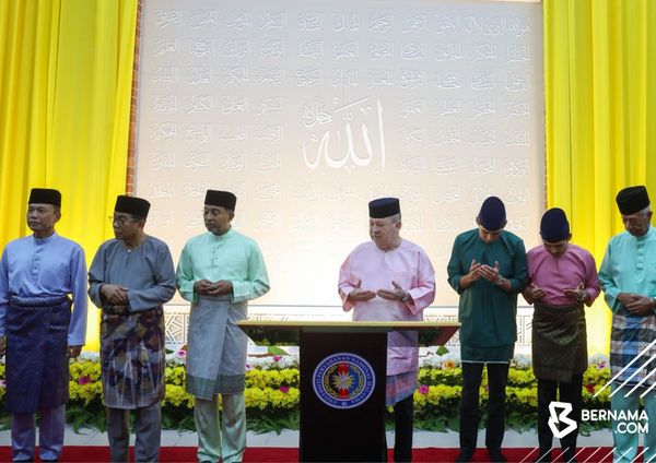 Agong rasmi Masjid UPNM Sultan Ibrahim, berbuka puasa bersama warga universiti