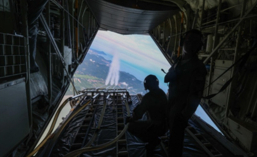 灾管机构布云造雨行动  确保水坝水位保持稳定