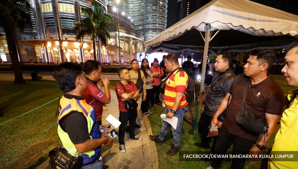 No licences for photo touts, says Hannah Yeoh