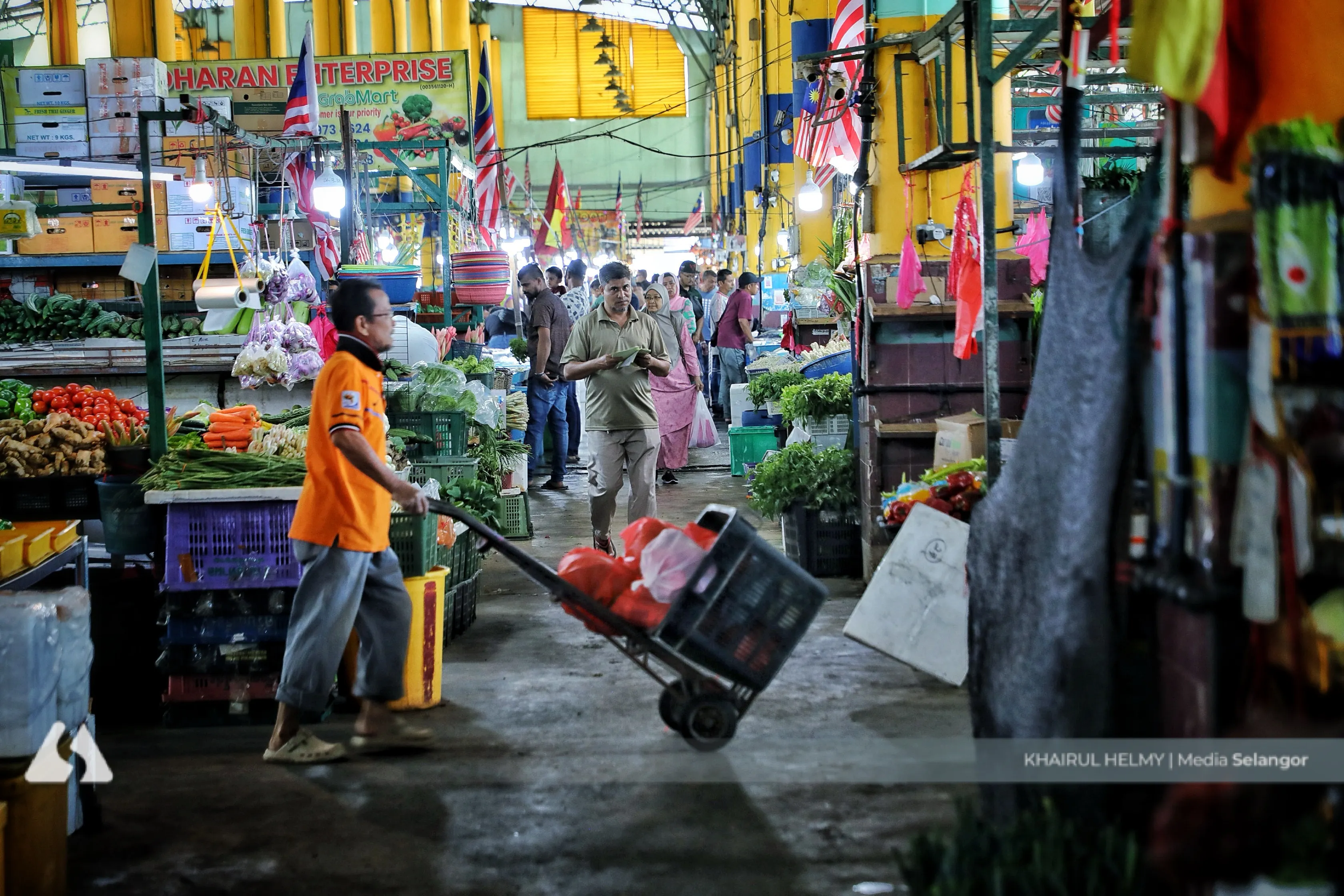 Bekalan makanan di Pasar Borong Selangor mencukupi, harga terkawal