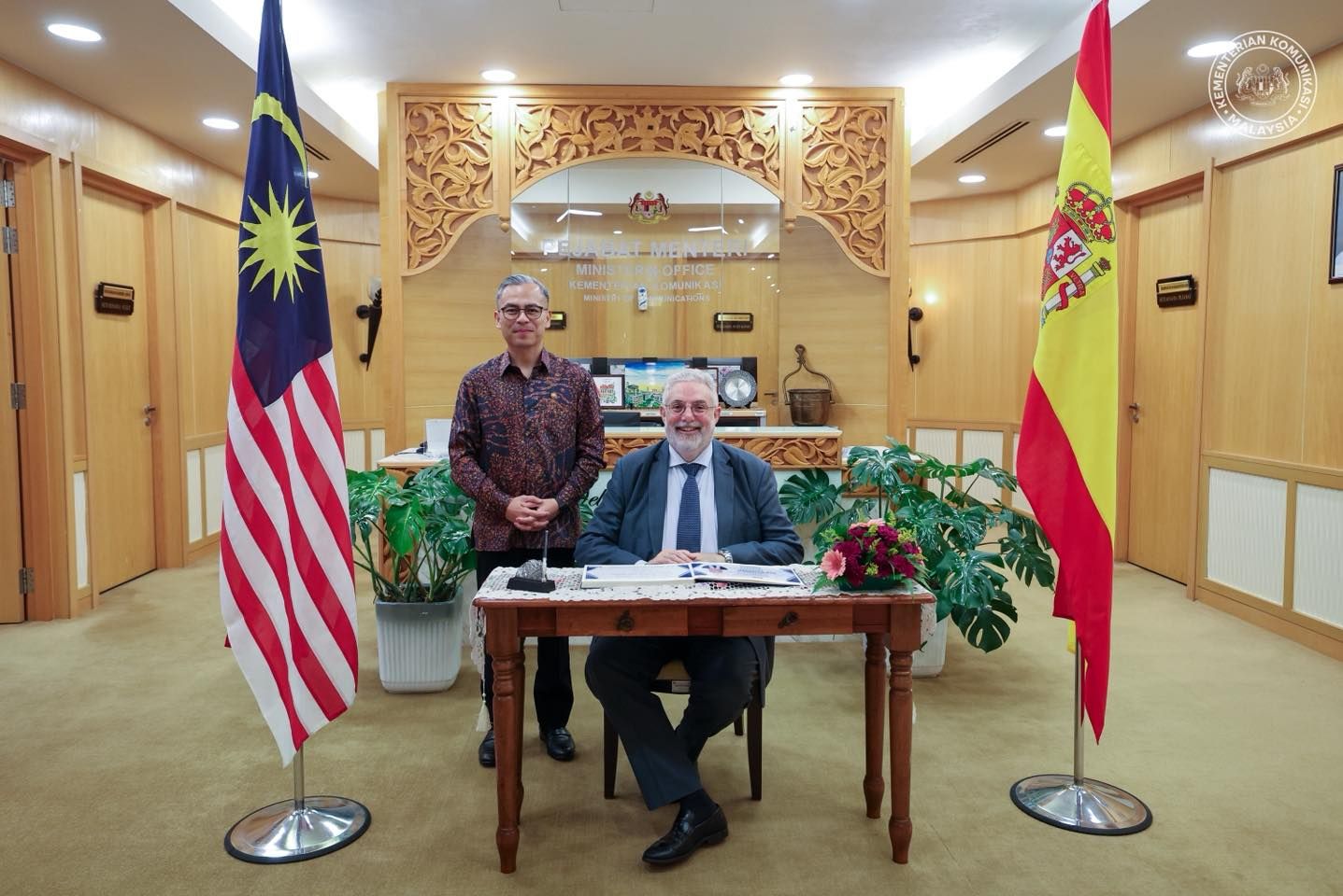 土耳其与西班牙驻马大使拜会法米