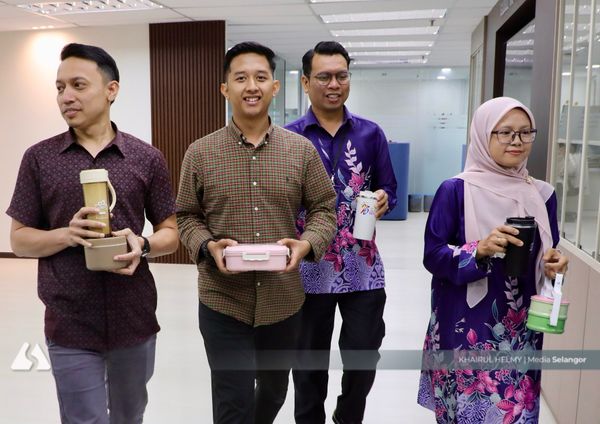 莎阿南公务员自带午餐成风潮 节流兼顾健康与家庭开支