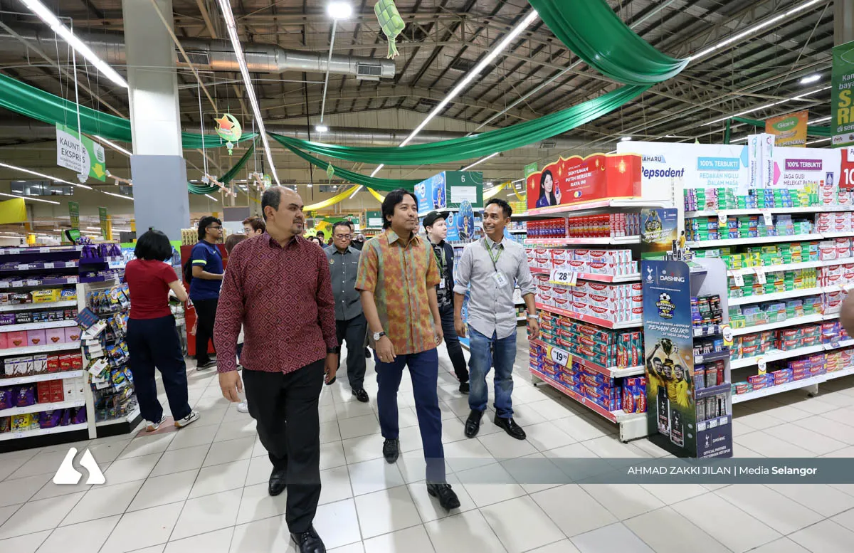 莎阿南巨人超市重开 纳兹旺：带动13区经济活动