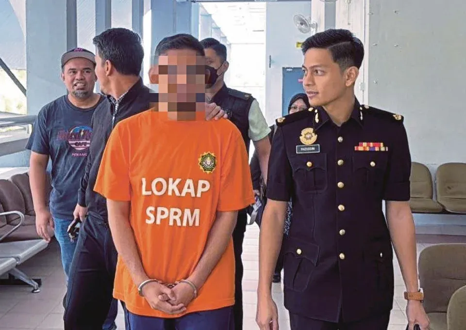 Disyaki seleweng dana NGO RM12.3 juta: Pendakwah bebas disambung reman