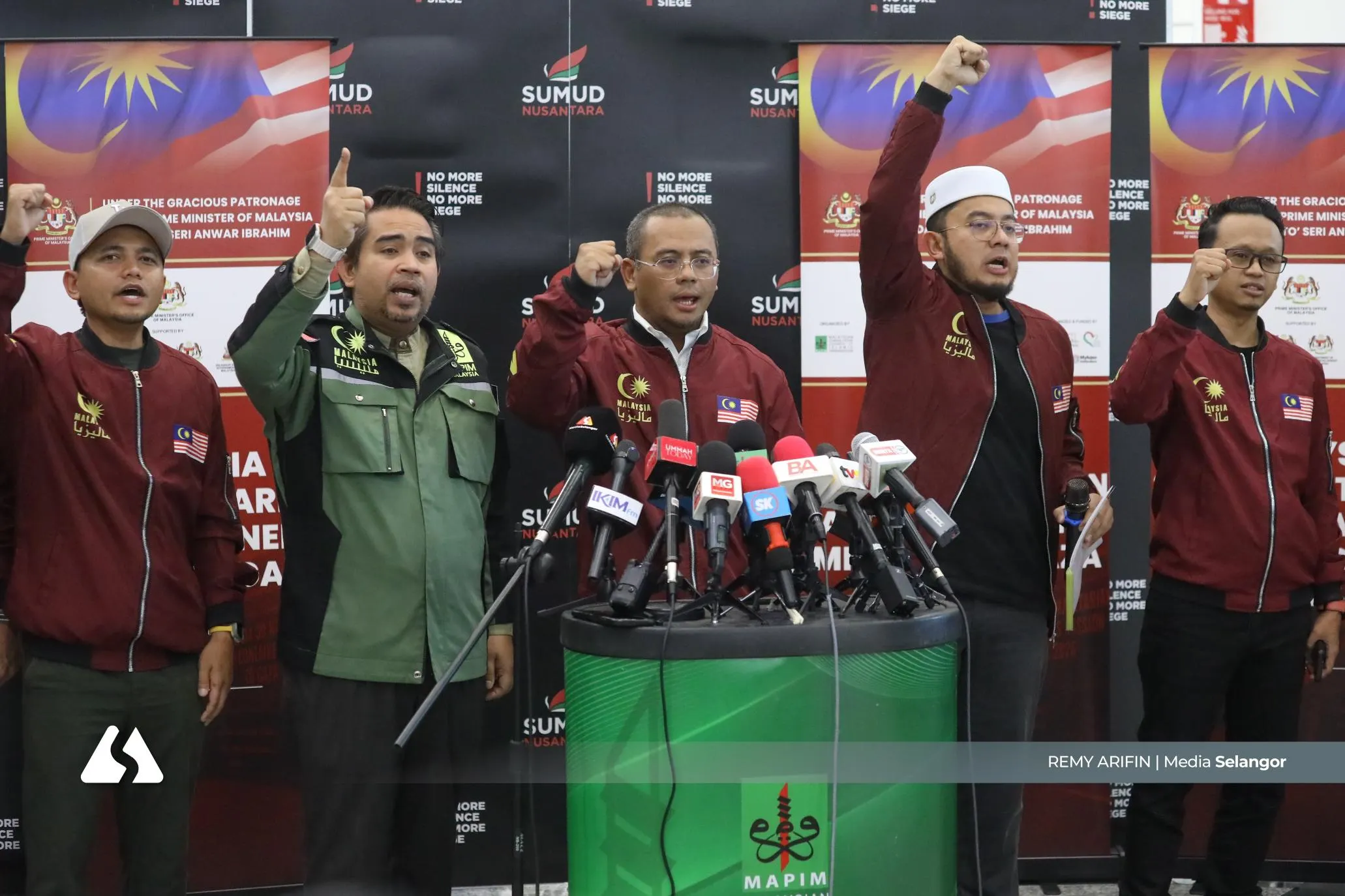 雪大臣率“全球坚毅船队2.0”今启程 往加沙运送逾300吨物资