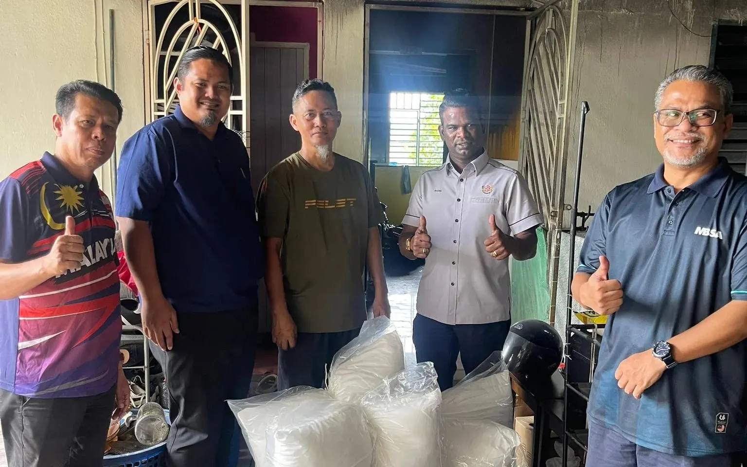 MBSA channels aid to Pangsapuri Sri Lembayung fire victim