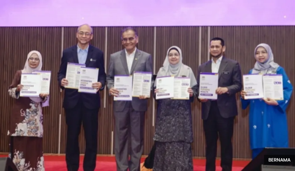 亚洲防务展：政府大学国防科技企业签16协议