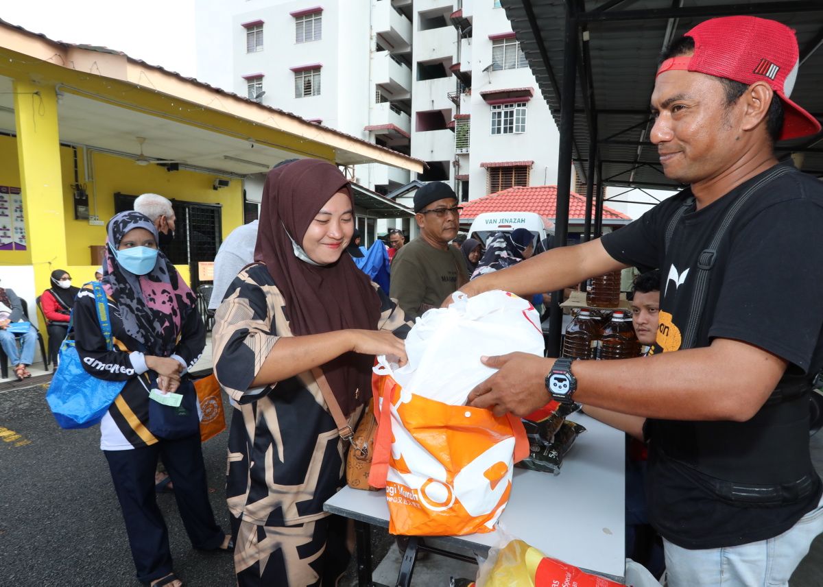 Jualan Ehsan Rahmah henti sedia beg plastik kepada pembeli