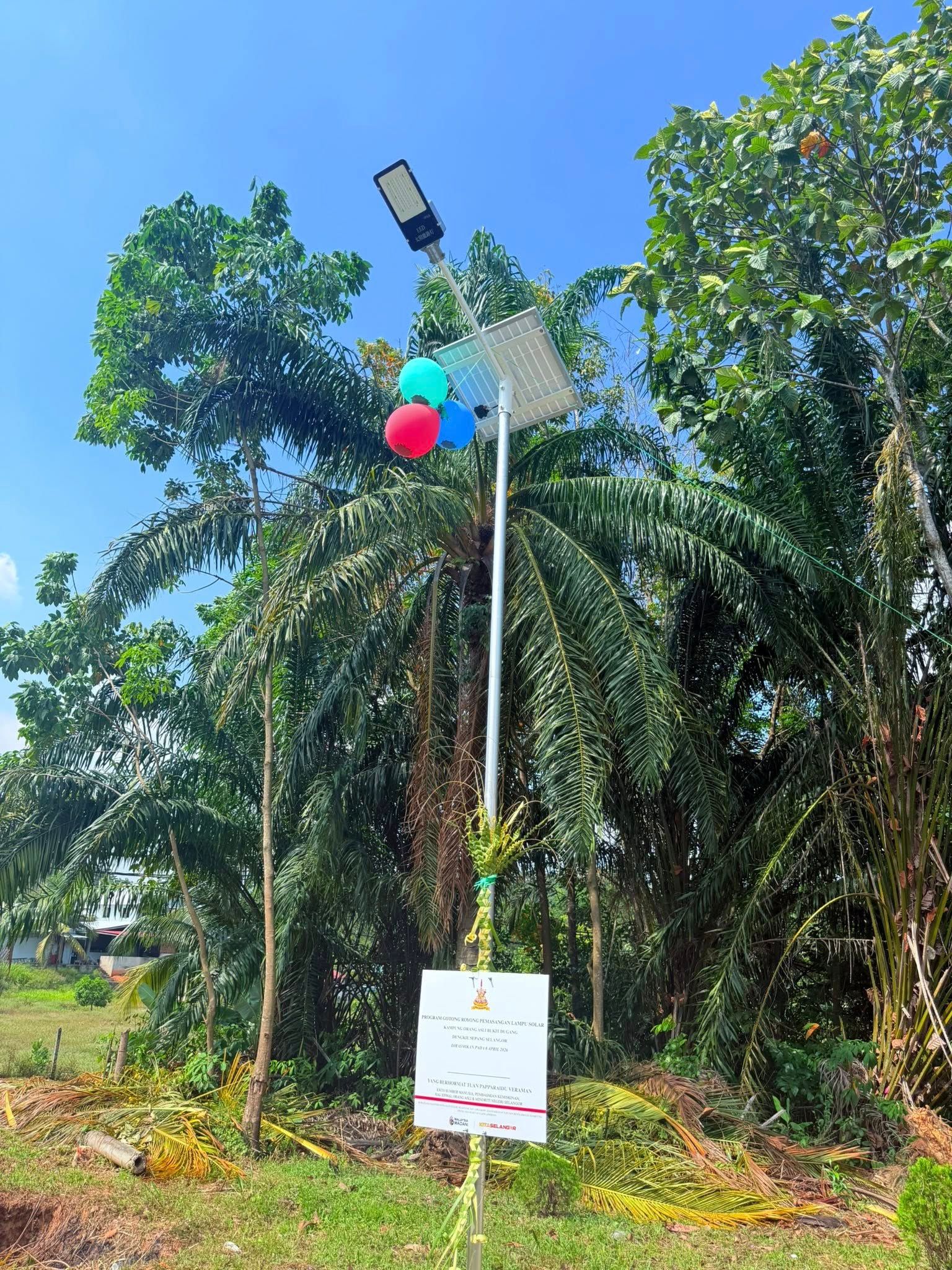 New solar lights brighten lives in Orang Asli village