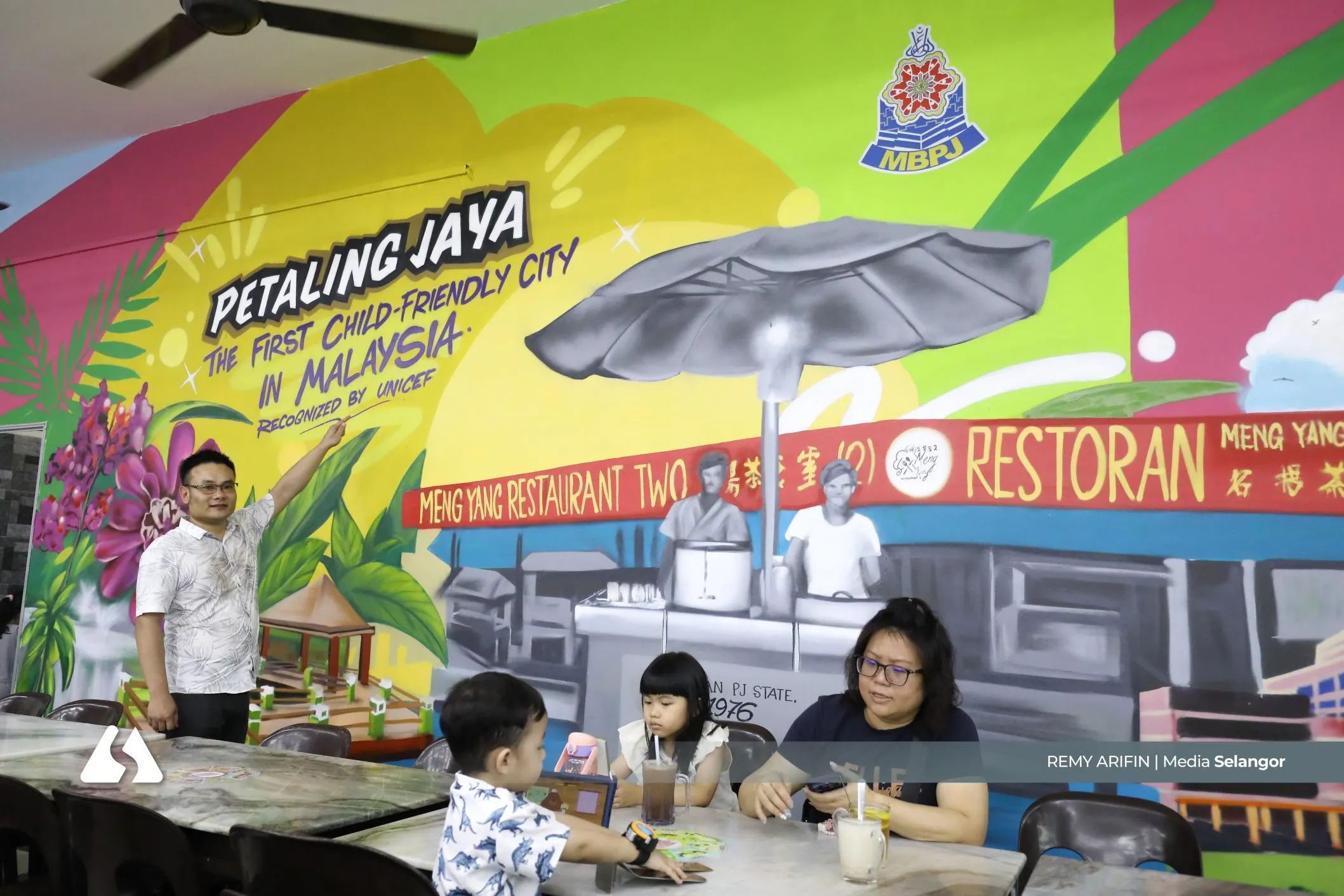 Kopitiam mesra kanak-kanak di PJ diiktiraf UNICEF