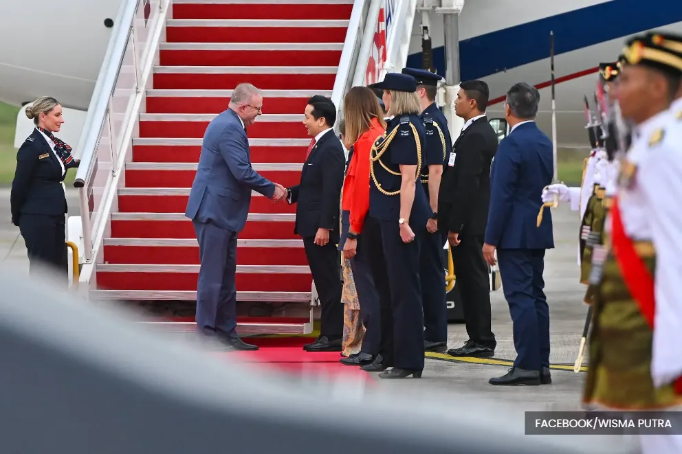 Australian PM accorded official welcome in Putrajaya