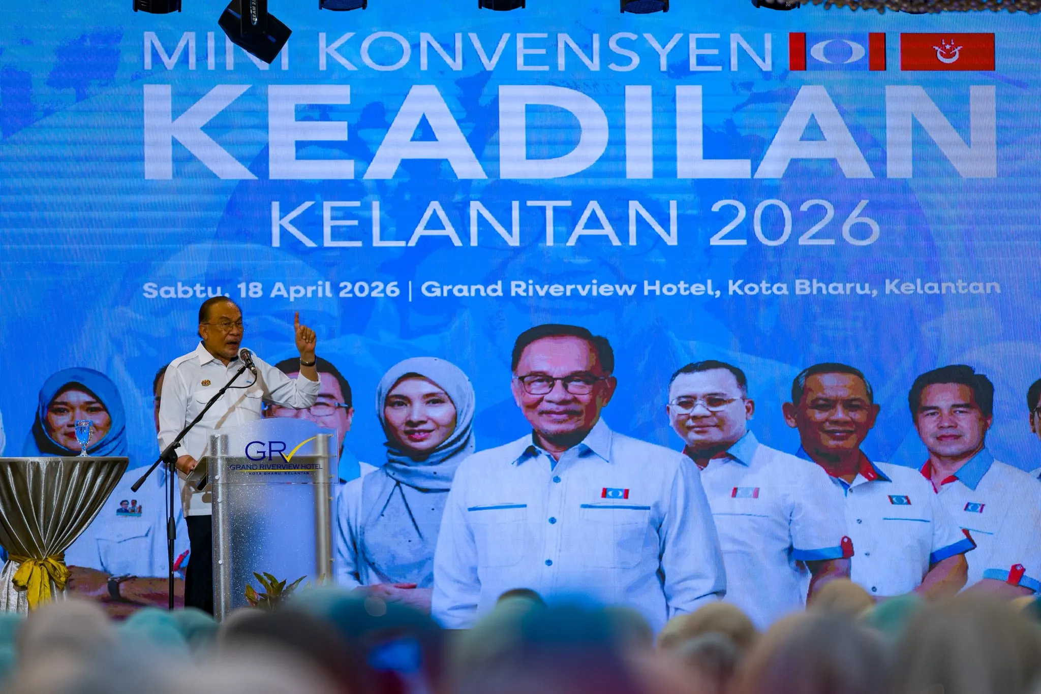 安华告诫公正党领袖专注为民勿内讧