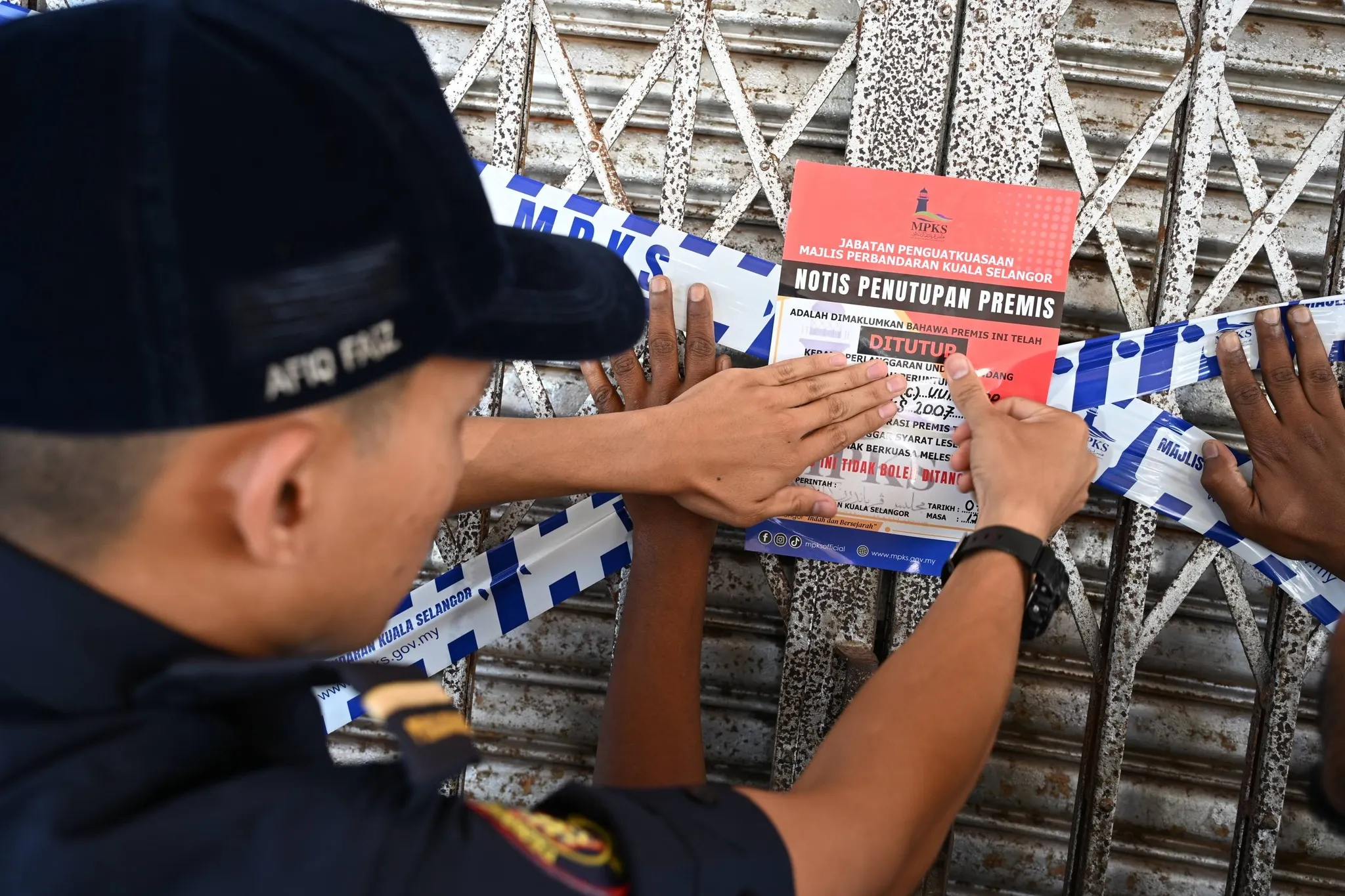 MPKS tutup premis, sita peralatan niaga warga asing