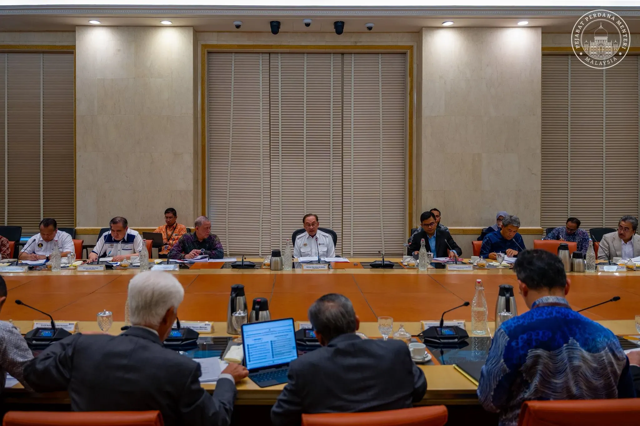 எரிசக்தி நெருக்கடியைச் சமாளிக்க பயோடீசல் பயன்பாட்டை கூட்டரசு அரசாங்கம் பரிசீலித்து வருகிறது