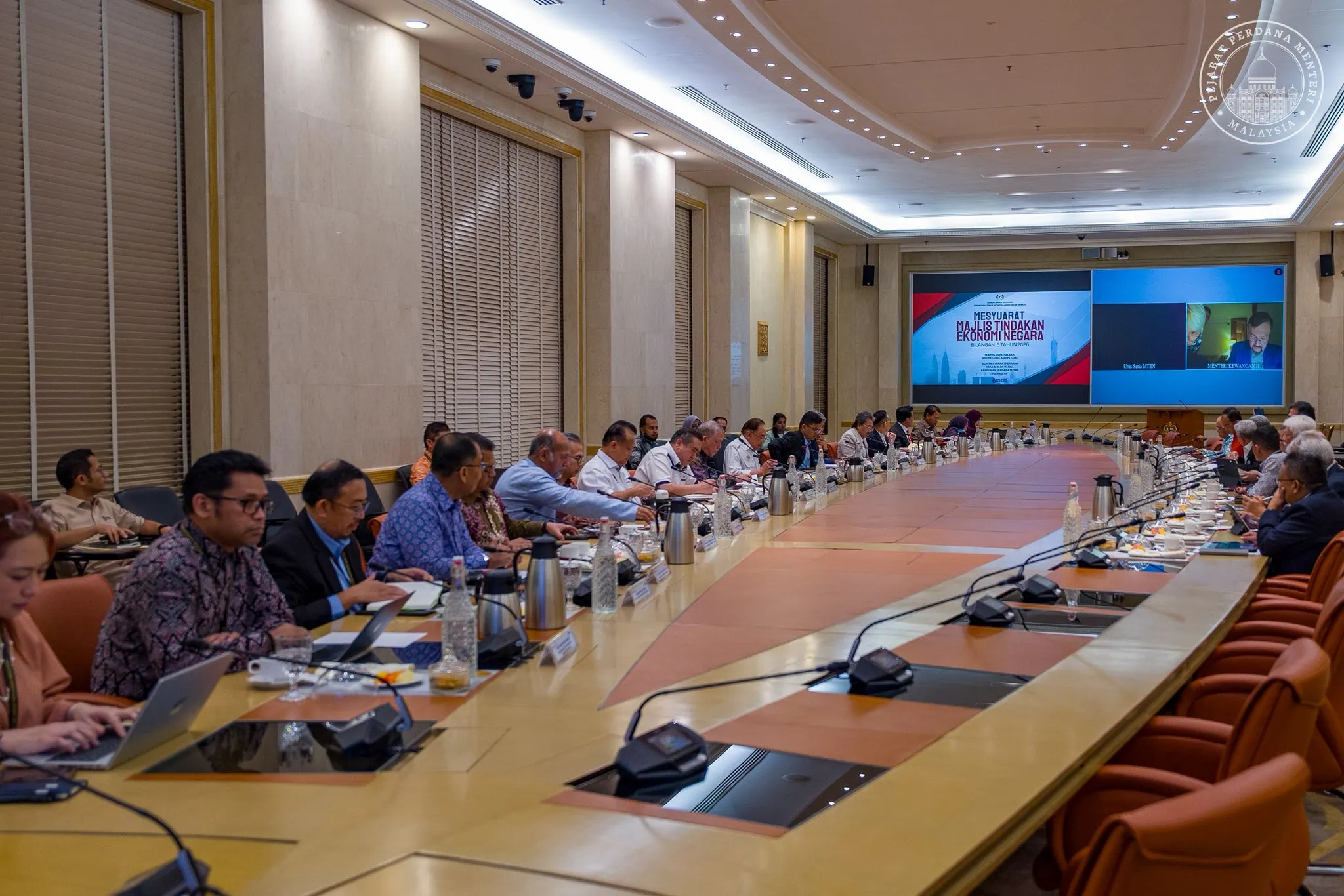 Kerajaan pertimbang guna biodiesel tangani krisis tenaga global