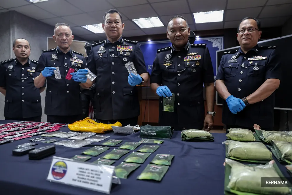 Johor cops cripple drug syndicate, seize nearly RM2m in drugs, assets