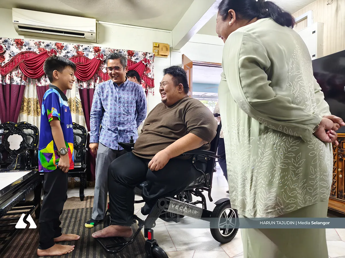 Hilang kaki akibat kemalangan, bantuan kerusi roda elektrik mudahkan pergerakan