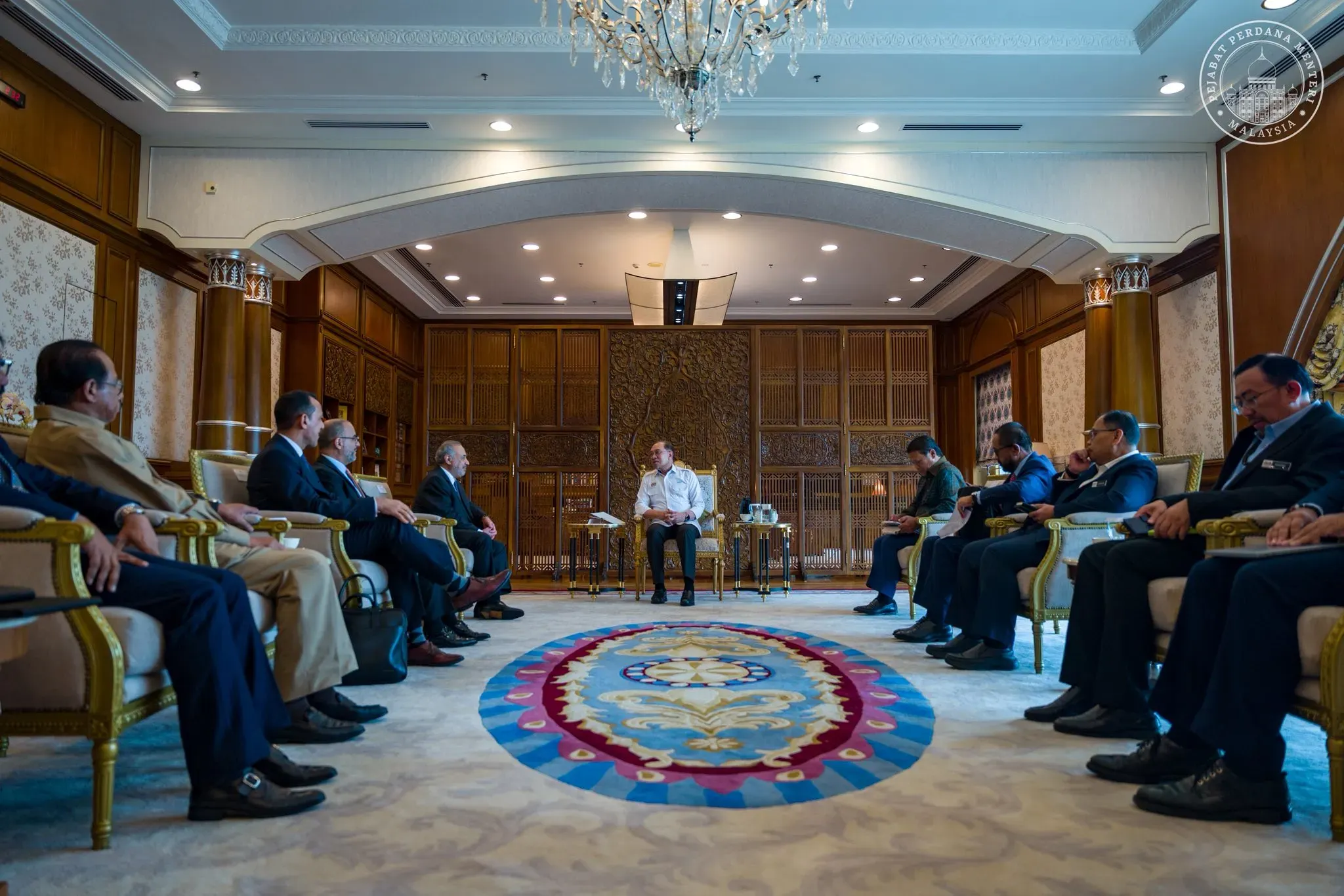 உலகளாவிய சவால்களுக்கு மத்தியில் மக்களின் நலனே முக்கியம் - பிரதமர் அன்வார்