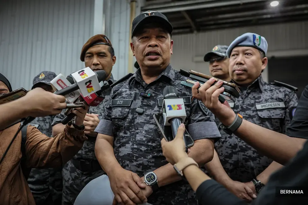 மனிதக் கடத்தல், போலி ஆவணங்களைத் தயாரிக்கும் கும்பலை மலேசியக் குடிநுழைவுத் துறை முறியடித்துள்ளது