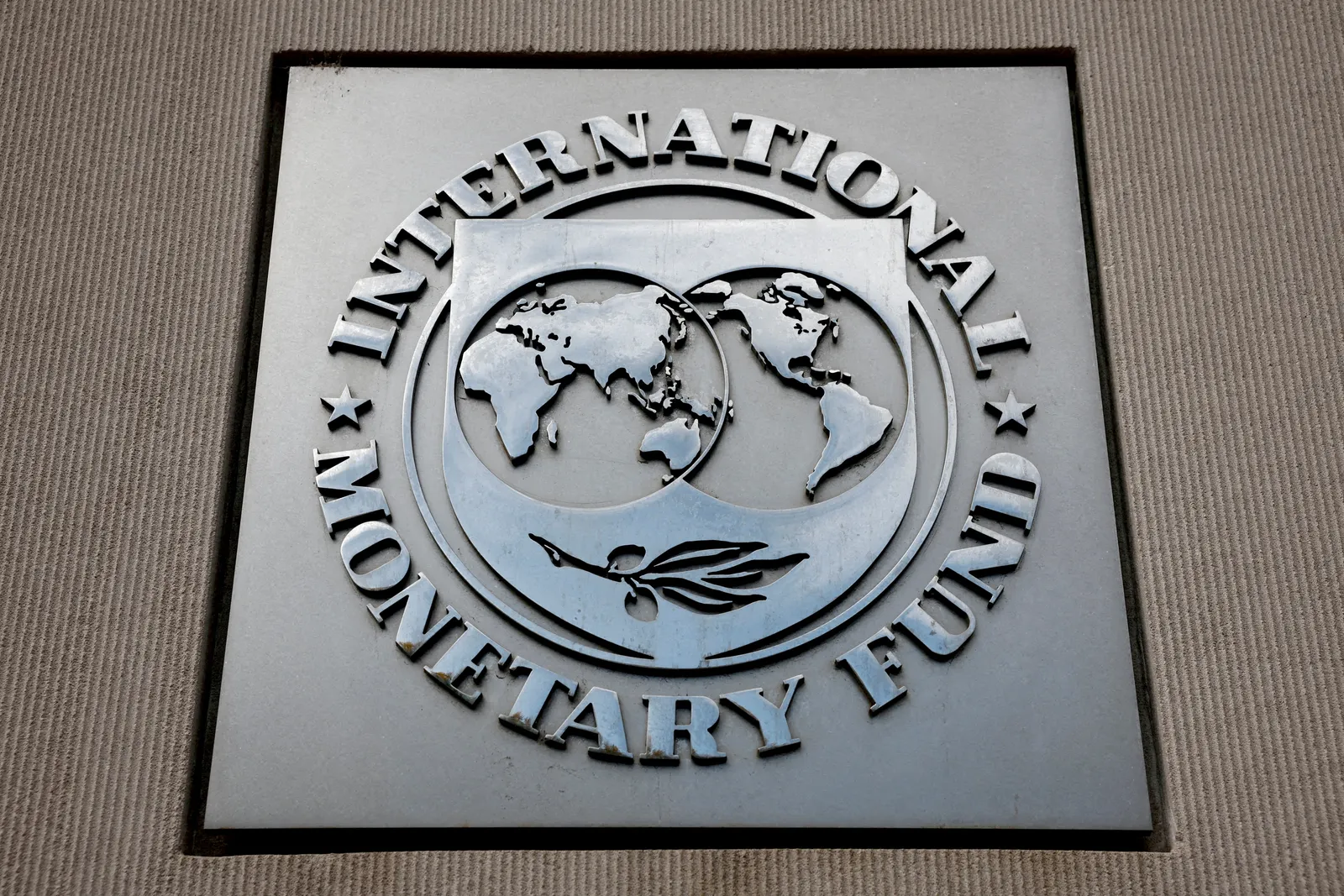 IMF warns Asia to keep policy in balance amid global energy disruptions