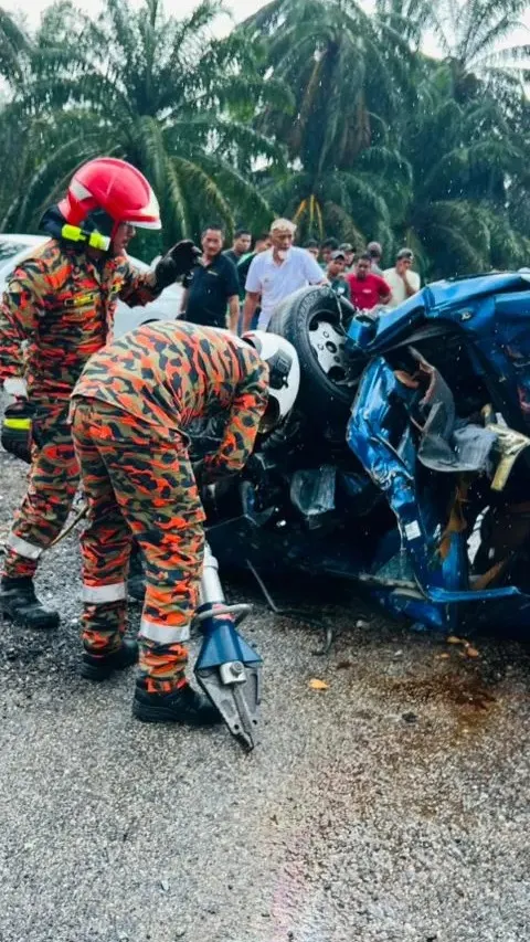 Suami maut, isteri parah kereta terbabas di Sungai Besar