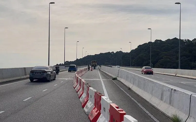 Rawang Bypass towards Serendah closed until 2.30pm