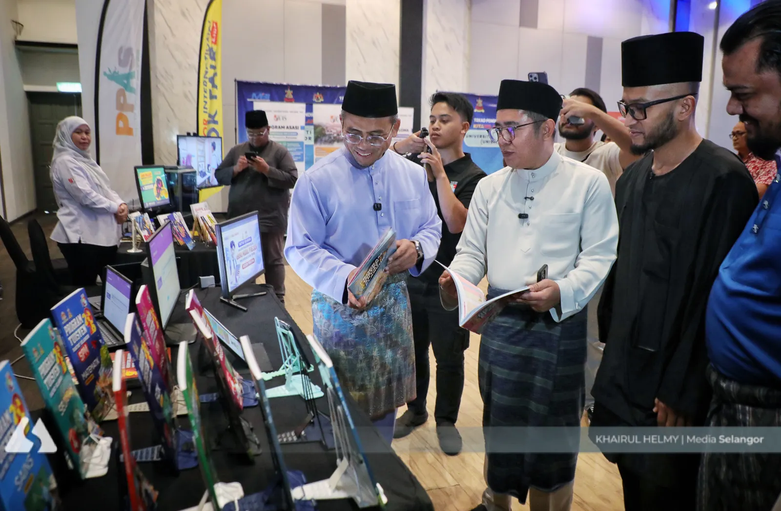 Selangor peruntuk RM20 juta taja pengajian 4,000 pelajar di tiga IPT negeri
