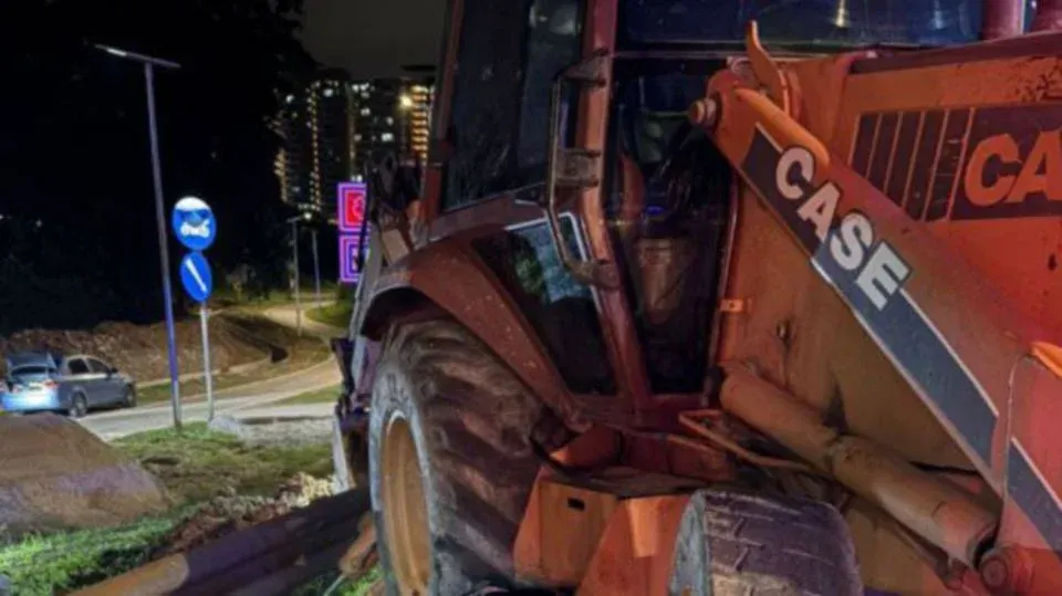 Penunggang motosikal maut kemalangan dengan jengkaut