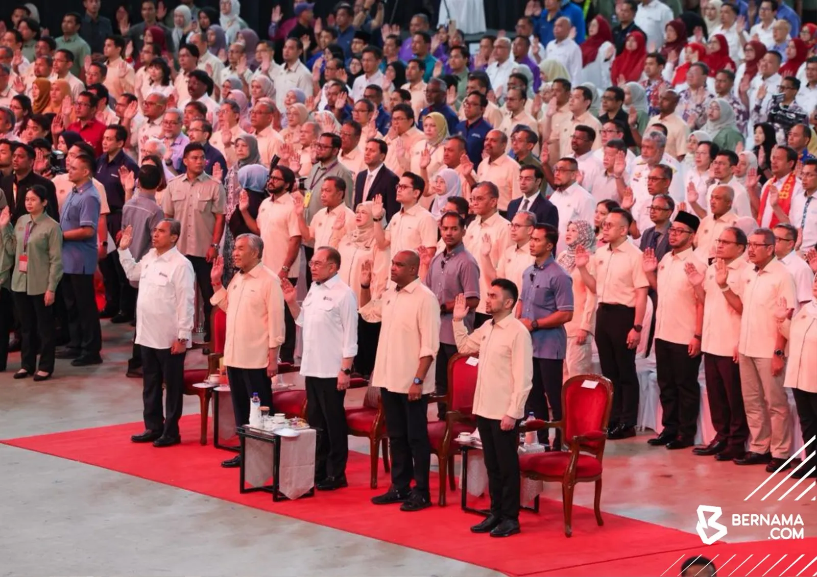 PM unveils RM710m economic resilience package to strengthen workforce