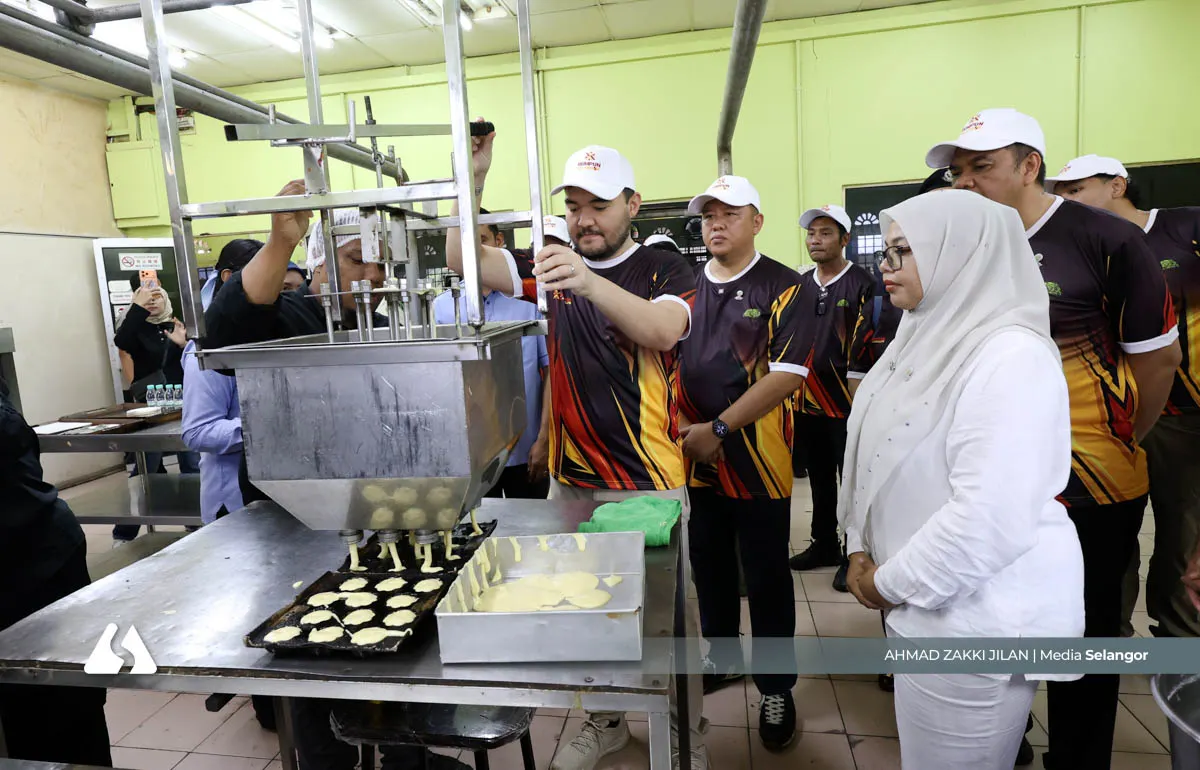 GRS 2.0 tour: Raja Muda visits Hulu Langat bahulu factory