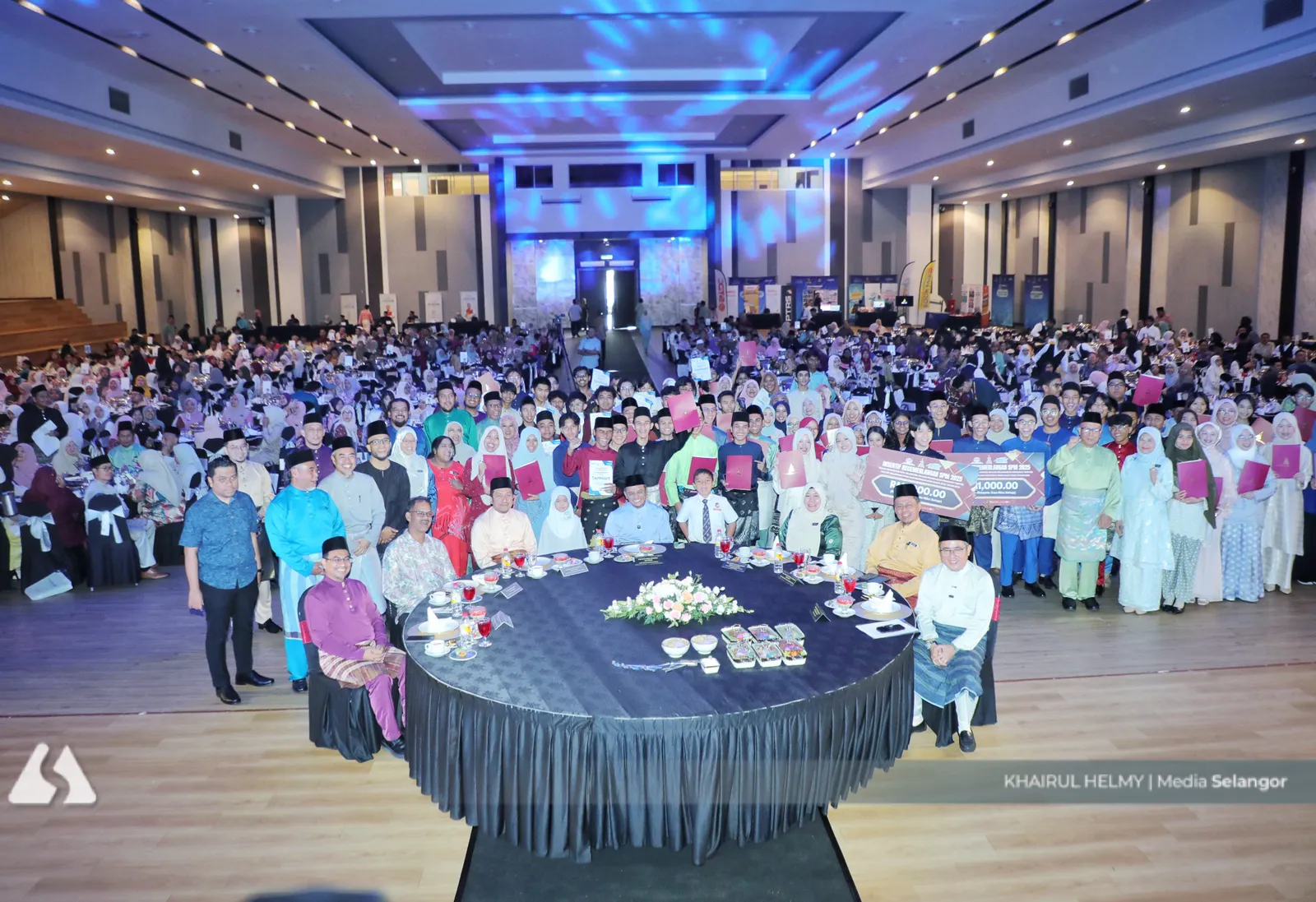 Selangor peruntuk RM20 juta taja pengajian 4,000 pelajar di tiga IPT negeri