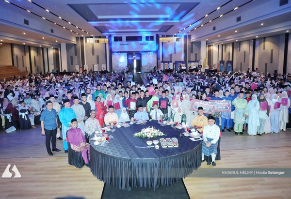 Selangor peruntuk RM20 juta taja pengajian 4,000 pelajar di tiga IPT negeri
